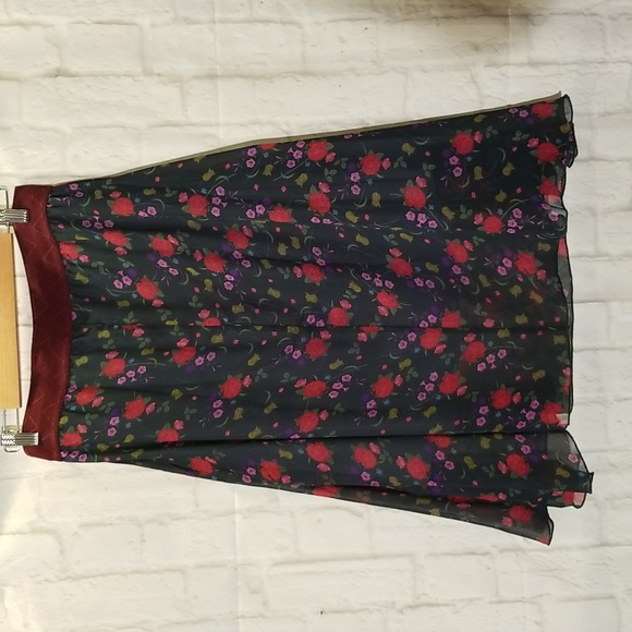 Lola Layered skirt - Picture 5 of 8